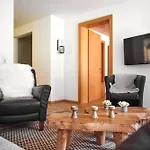 Haus Altana Apartment *